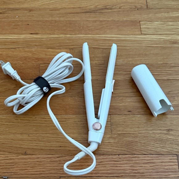 T3 Other - T3 SinglePass Compact Hair Styler - White and Rose Gold